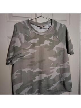 Philosophy Camo Print Short Sleeve Sweatshirt Large